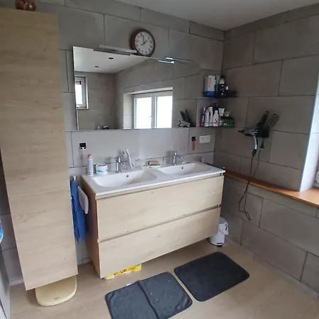 Le Circuit De La Vallee לינה וארוחת בוקר סטומונט